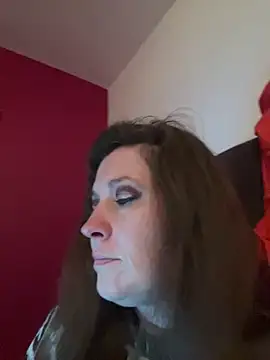 Snapshot of Lwhite1 chatting on 02/01/25, 05:37 Lwhite1 online show from 02/01/25, 05:37