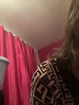 Snapshot of Lwhite1 chatting on 02/09/25, 12:17 Lwhite1 online show from 02/09/25, 12:17