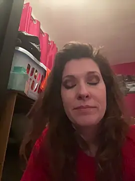 Snapshot of Lwhite1 chatting on 02/10/25, 11:45 Lwhite1 online show from 02/10/25, 11:45