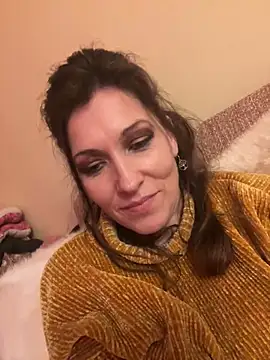 Snapshot of Lwhite1 chatting on 02/15/25, 12:26 Lwhite1 online show from 02/15/25, 12:26