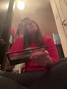 Snapshot of Lwhite1 chatting on 02/19/25, 11:57 Lwhite1 online show from 02/19/25, 11:57