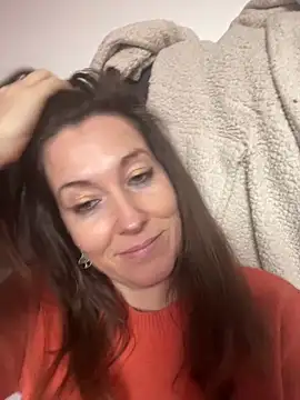 Snapshot of Lwhite1 chatting on 02/20/25, 03:30 Lwhite1 online show from 02/20/25, 03:30