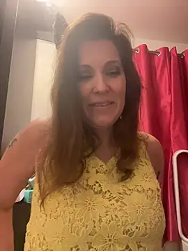 Snapshot of Lwhite1 chatting on 02/23/25, 01:02 Lwhite1 online show from 02/23/25, 01:02