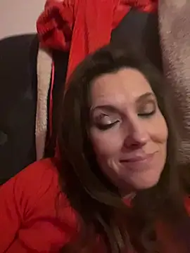 Snapshot of Lwhite1 chatting on 03/06/25, 12:10 Lwhite1 online show from 03/06/25, 12:10