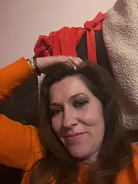 Snapshot of Lwhite1 chatting on 03/09/25, 11:25 Lwhite1 online show from 03/09/25, 11:25