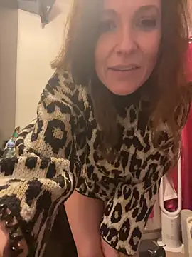 Snapshot of Lwhite1 chatting on 03/12/25, 04:46 Lwhite1 online show from 03/12/25, 04:46