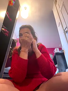 Snapshot of Lwhite1 chatting on 10/13/25, 03:45 Lwhite1 online show from 10/13/25, 03:45