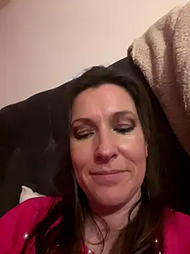 Snapshot of Lwhite1 chatting on 12/20/25, 10:39 Lwhite1 online show from 12/20/25, 10:39