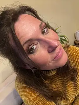 Lwhite1 online show from 02/06/26, 04:43