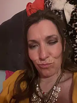 Lwhite1 online show from 05/31/26, 10:33