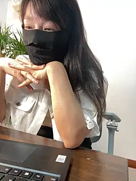 Snapshot of Annabody chatting on 04/02/26, 10:57 Annabody online show from 04/02/26, 10:57