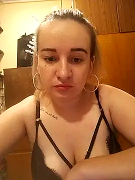 Miss-Kiss- online show from 12/22/24, 05:21