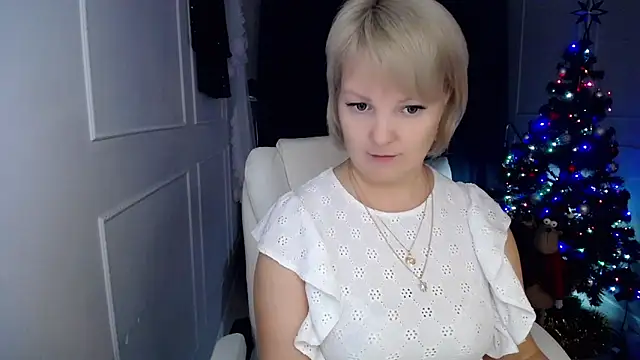 Juarnea online show from 01/28/25, 02:42