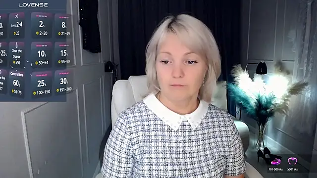 Juarnea online show from 11/26/25, 10:00