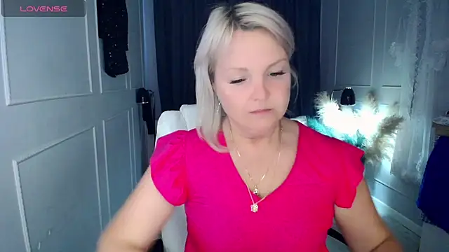 Juarnea online show from 04/01/26, 01:41