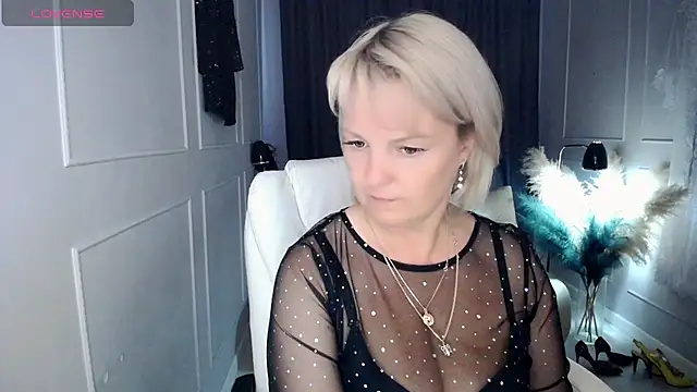 Juarnea online show from 06/03/26, 02:33