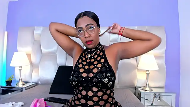 Snapshot of dirtyvictoria chatting on 09/29/25, 12:10 dirtyvictoria online show from 09/29/25, 12:10