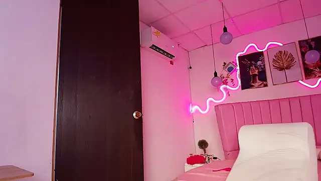 Snapshot of Azul_horney chatting on 02/26/25, 11:26 Azul horney online show from 02/26/25, 11:26