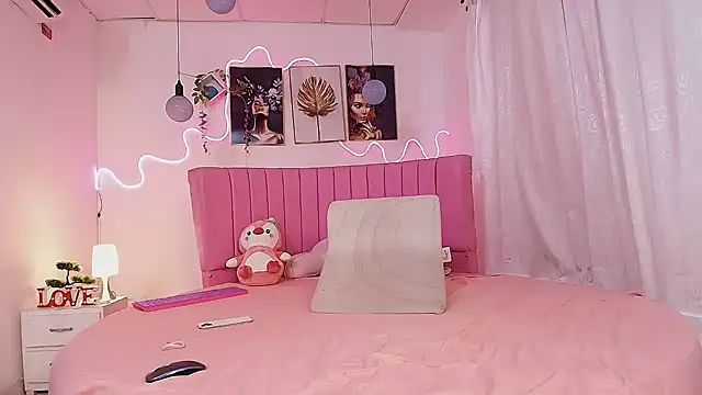 Snapshot of Azul_horney chatting on 11/15/25, 09:32 Azul horney online show from 11/15/25, 09:32