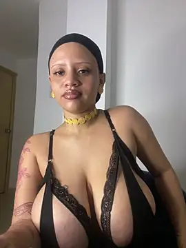 Charlotee  online show from 11/16/25, 02:22