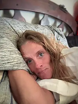 vixendoll87 online show from 03/03/25, 03:09