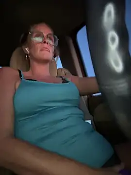 vixendoll87 online show from 03/11/25, 12:00