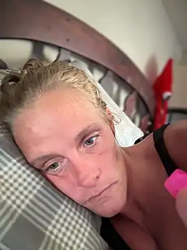 vixendoll87 online show from 03/18/25, 01:20