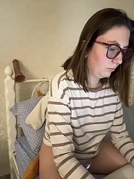 BeatriceTender online show from 12/05/25, 07:10