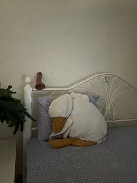 BeatriceTender online show from 12/17/25, 03:45