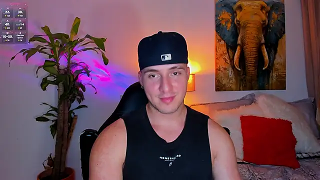 Snapshot of liam_oficial02 chatting on 03/22/25, 09:13 liam oficial02 online show from 03/22/25, 09:13