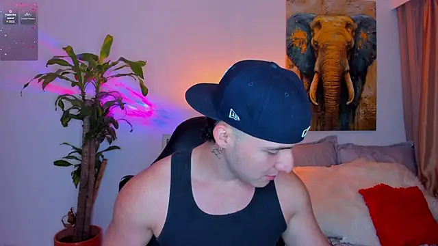 Snapshot of liam_oficial02 chatting on 03/23/25, 02:59 liam oficial02 online show from 03/23/25, 02:59