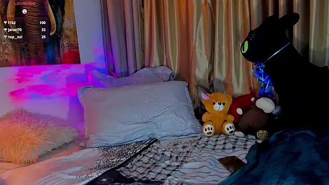 Snapshot of liam_oficial02 chatting on 09/12/25, 03:39 liam oficial02 online show from 09/12/25, 03:39