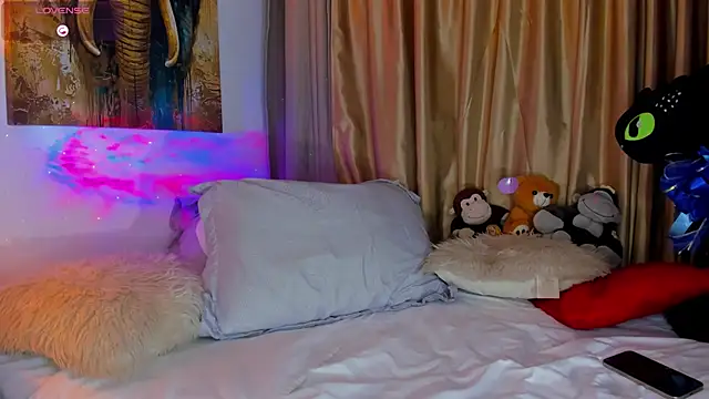 Snapshot of liam_oficial02 chatting on 11/26/25, 01:17 liam oficial02 online show from 11/26/25, 01:17