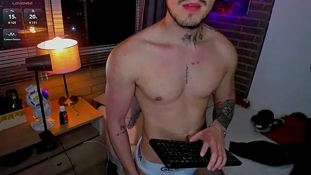 liam oficial02 online show from 06/30/26, 04:02