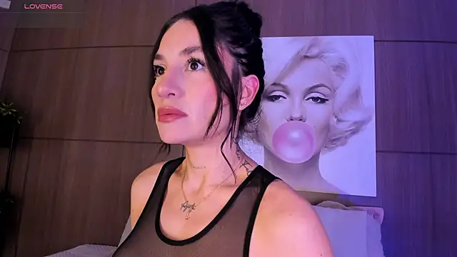 AgattaDuque online show from 11/28/25, 12:35