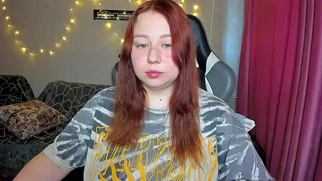 Snapshot of Milafoxxxy chatting on 09/29/25, 09:58 Milafoxxxy online show from 09/29/25, 09:58