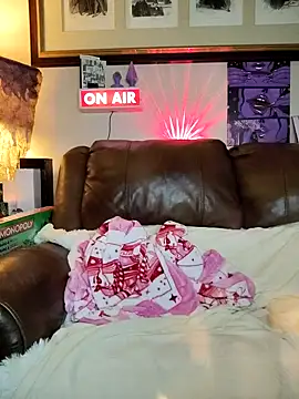 Snapshot of TheDime chatting on 03/16/26, 12:49 TheDime online show from 03/16/26, 12:49