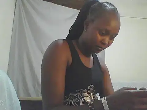 Cute tamara online show from 04/18/26, 07:07