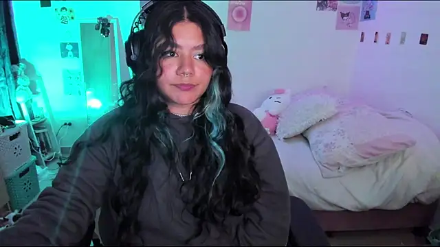 StephaniFox online show from 01/20/25, 01:18