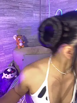 Bubalu Uwwu online show from 11/05/25, 04:12