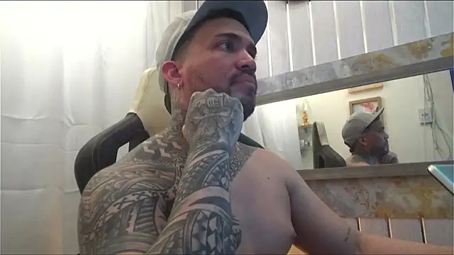 Snapshot of Angel_sex_latin chatting on 12/01/25, 03:55 Angel sex latin online show from 12/01/25, 03:55