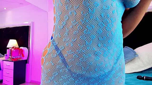 Snapshot of Holly_Brensonexx_ chatting on 03/14/25, 09:00 Holly Brensonexx online show from 03/14/25, 09:00