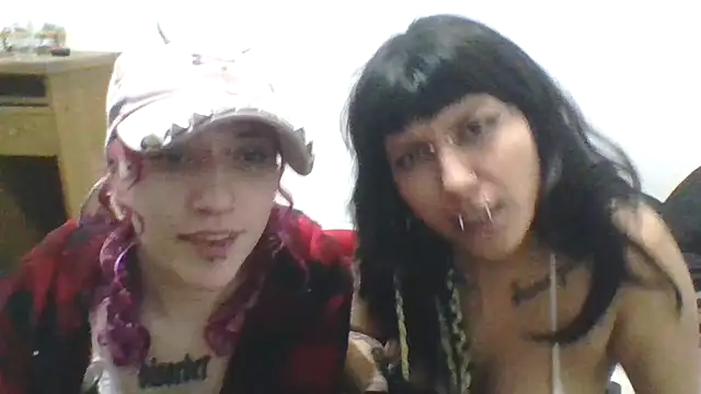 Snapshot of toxikkka chatting on 09/23/25, 03:59 toxikkka online show from 09/23/25, 03:59