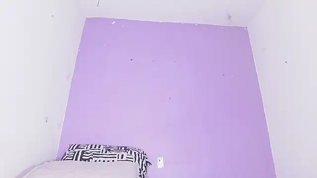 vale ross  online show from 11/07/25, 03:06