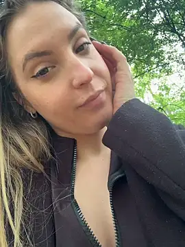 LiliMorganxxx online show from 04/28/26, 10:31