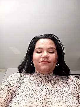 Julieta-tits online show from 04/14/26, 02:34