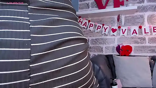 Tamaraakins online show from 02/12/25, 05:05