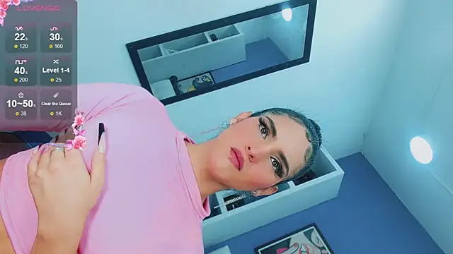 Snapshot of valentina_princess_ chatting on 03/02/25, 07:56 valentina princess online show from 03/02/25, 07:56