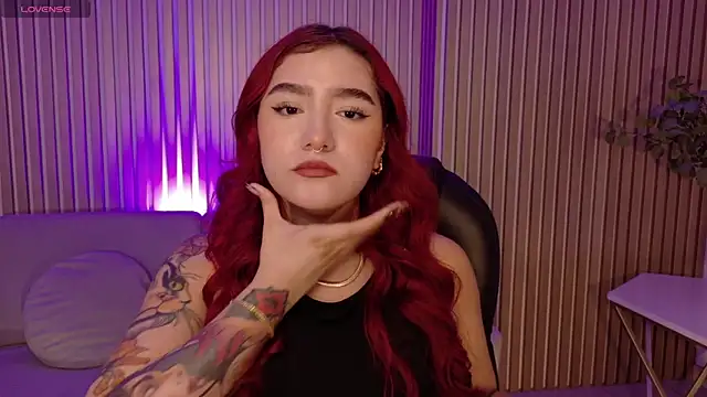 ViolettCastel online show from 11/07/25, 07:25