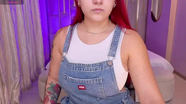 ViolettCastel online show from 03/24/26, 07:08